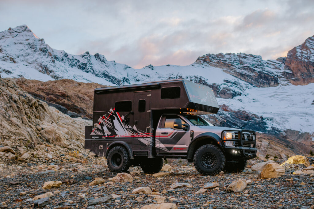 F550 Offroad Camper Build. Canada Offroad. Truck Camper. Expedition Vehicle. Overland Vehicle. Overland Camper. 4x4 Camper. BC Overland. Camper F550. Earth Roamer. Earth Cruiser.
